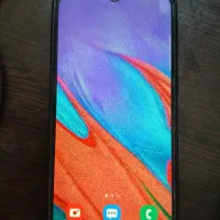 سامسونگ Galaxy A40 با حافظهٔ ۶۴ گیگابایت