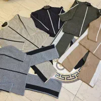 پوشاک رنگارنگ|لباس|دهگلان, |دیوار
