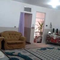 اجاره مسکونی و تجاری طبقه بالا مغازه