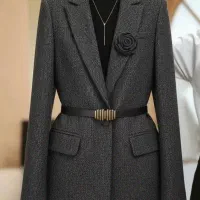 خیاط چرخکار و اتوکار کار خانم جهت همکاری نیازمندیم