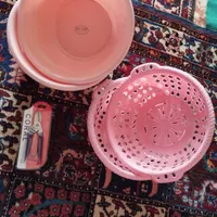 ظروف پلاستیکی صورتی نو|ظروف نگهدارنده، پلاستیکی، یک‌بارمصرف|یاسوج, |دیوار