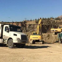 اجرای انواع عملیات خاکبرداری ، گودبرداری ، خاکریزی