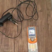 گوشی سونی اریکسون w550 کاملا سالم و کمیاب|موبایل|تهران, توحید|دیوار