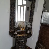 یک عدد بوفه وایینه کنسول