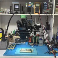 پذیرش کاراموز تعمیرات موبایل ایفون و اندروید