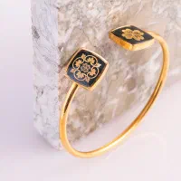 دستبند النگویی و انگشتر