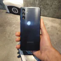 گوشی درحدنواستفاده نشده  همراه شارژکارتن انتقال ‌