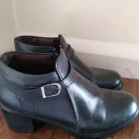 یک جفت نیم بوت نو