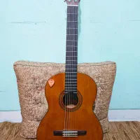 گیتار یاماها c40 نو یه جلسه باش تمرین شده