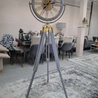 ساعت ایستاده کنار سالن