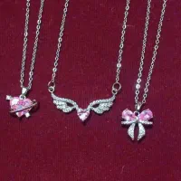 گردنبند برای روز زن