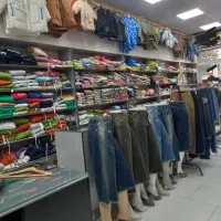 دکور و میز پیشخوان  و قفسه و اتاق پرو