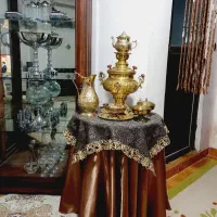 میز خاطره و ترمه و ساتن روش