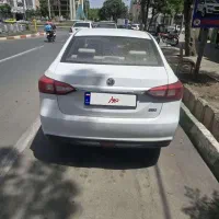 ام جی ۳۶۰