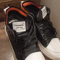 لباس ورزشی و کتانی پسرانه|کفش و لباس بچه|رشت, معلم|دیوار