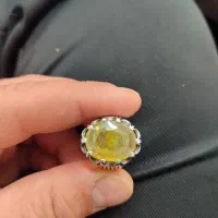 یاقوت زرد سریلانکا شفاف