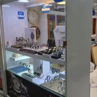 دکور و ویترین مغازه