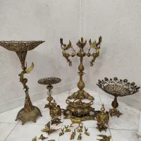 وسایل برنجی اصل،ساعت کنار سالنی میز خاطره و