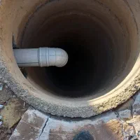 چاه کنی و بنایی