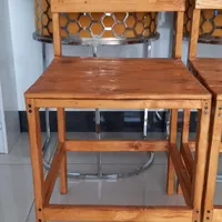صندلی چوبی دست ساز|صندلی و نیمکت|اصفهان, باغ فدک|دیوار