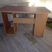 میز کامپیوتر سالم درحد نو دردیواندره