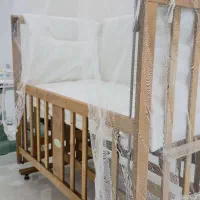 روروک و تخت نوزادی|اسباب و اثاث بچه|اصفهان, جلالیه|دیوار