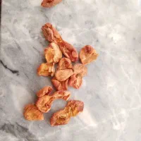 قیصی یا همون زرد آلو خشک