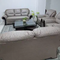 مبل و میزپامبلی و۴ عسلی ومیز تلویزیون