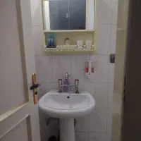 روشویی به همراه آینه تمیز 1تومان