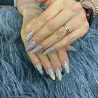 کاشت و ترمیم ناخن|خدمات آرایشگری و زیبایی|شیراز, شهرک مطهری|دیوار