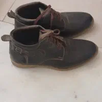 فروش یک جفت کفش نیم پوت نو.‌...