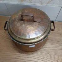 قابلمه و ماهیتابه مسی|ظروف پخت‌وپز|اصفهان, شیخ اشراق|دیوار