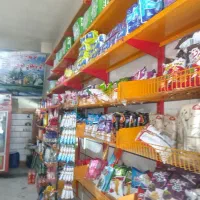 قفسه مغازه  تقریباً 40متر مربع به فروشی می‌رسد