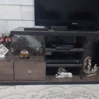 تلویزیون و میز تلویزیون