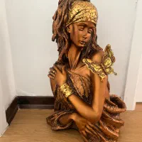مجسمه دختر