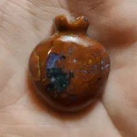 نگین طرح انار قرمز