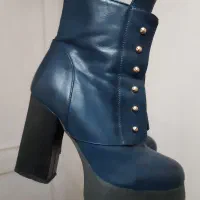 بوت چرم سورمه ای سایز ۳۸|کیف، کفش، کمربند|رشت, شهریاران|دیوار