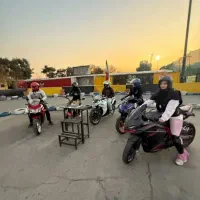 آموزش موتور سواری برای بانوان