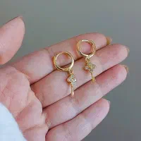 گوش واره|بدلیجات|خرمشهر, |دیوار