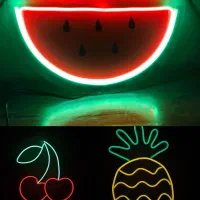 سه عدد نئون میوه