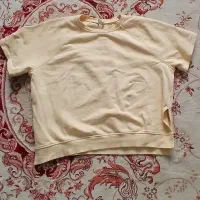 تعدادی لباس|لباس|شیراز, فلکه گاز|دیوار