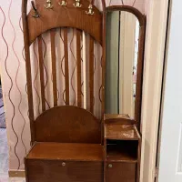 اینه قدی و آویز لباس