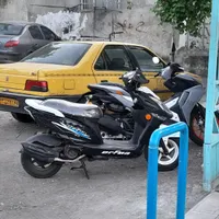موتور کلیک مدل ۱۴۰۱|موتورسیکلت|رشت, عینک|دیوار