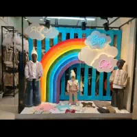 جذب فروشنده خانم باتجربه