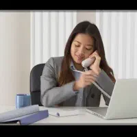 همکار خانم کارشناس یا مدیر فروش باشه