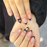 خدمات ناخن کاشت ترمیم لمینت