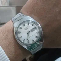 سیکو 5|ساعت|نیشابور, خط کاشمر|دیوار