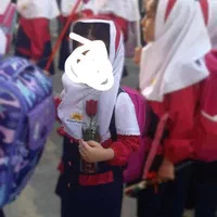 مانتوشلوار مدرسه نازپروریان