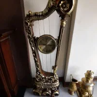 ساعت ایستاده طرح چنگ جنس رزین