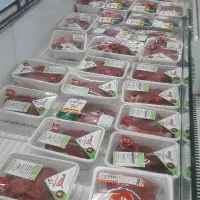 فروشنده گوشت و مرغ بسته بندی